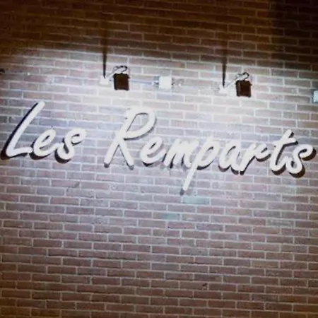 Les Remparts מלון