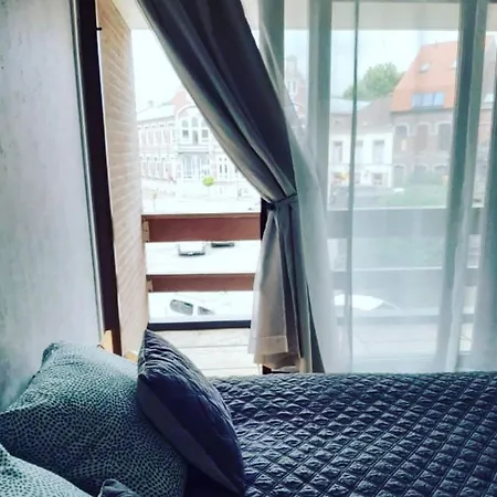 Les Remparts מלון